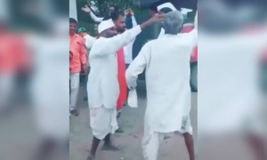 माझे मित्र पण म्हातारे झाले की असेच असणारेत..