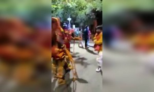 काय गरज होती पाया पडायची