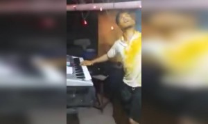 खूप दिवसांनी हा व्हिडीओ पहावयास मिळाला