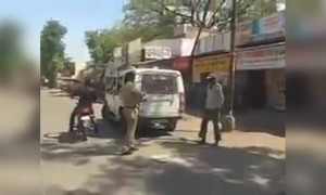 सोलापुर शहर पोलीस. तुमच्या कर्तव्यनिष्ठेसोबतच तुमच्यातल्या माणुसकीला सलाम