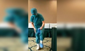 कोरोना पासून बचावासाठी डॉक्टरांचा कॉस्ट्यूम