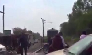 तुम्हीच सांगा आता चूक कुणाची आहे!