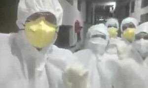 माणसातील देव म्हणजे डॉक्टर,त्यांच्या कार्यासाठी सलाम..