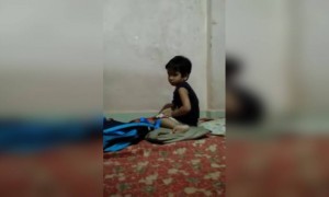 अचानक शाळेला सुट्टी लागली, मग घरातच शाळा शाळा खेळ असा रंगतो!