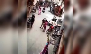 पोरींनो तुम्ही पण घरीच बसा ! सर्वांनी घरी बसा तरच सुरक्षित रहाल..