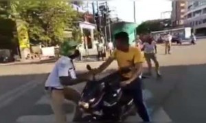 बेंगलुर पोलीसांनी कोरोना जनजागृती करीता केलेली अफलातून आयडीया...