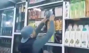 ह्याला म्हणतात येडा बनवून पेडा खाणे