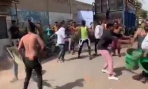 गाणी कोणतीही असो डान्सर मध्ये स्टेप्स इन्व्हेंट करायचं टॅलेंट असल पाहिजे ....