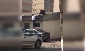 असा मित्र हवा.... स्वतः सोबत त्याला पण घेऊन गेला.