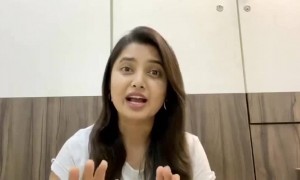 मास्कचं महत्व पटवून देतेय अभिनेत्री प्राजक्ता माळी