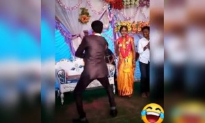 उशिरा झाल्याचा आनंद समजायचा काय ️