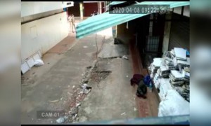 सोशल डिस्टंसिंग त्याला कळलं, आपल्याला कधी कळणार?