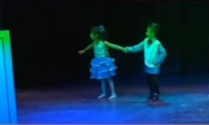 जेंव्हा जवळचे साथ सोडून जातात तेव्हा लढाई एकटयालाच लढावी लागते...!