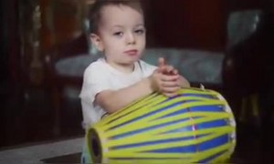 या चिमुकल्याच्या गोड भजनाचा हा व्हिडिओ नक्की पहा..!!