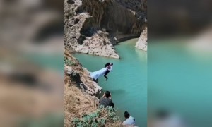 हे फोटो-शूट जरा वेगळं आहे..