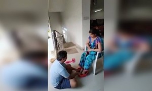 बायकोची सेवा करत होता अचानक आई आली