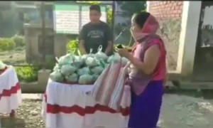 लॉकडाऊन काळात मणिपूरमध्ये जीवनावश्यक वस्तूंचं वितरण किती नियोजनबद्ध रितीने होतंय बघा.