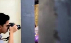 शेअर करा तुमच्या अशा फोटोग्राफर मित्राला..!!