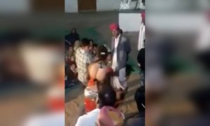 बाप बघून तरी थांबायचं होतं..!!