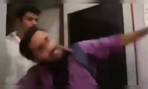 असा शिक्षक कोणाला सुपरवायझर म्हणून यावा ?? शेअर करा अशा मित्राला ...