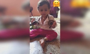 दिवसाची सुरुवात या गोड चिमुकल्याच्या भजनाने करूया!