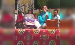 एवढा सुरेख गायक आम्ही तरी पाहिला नाही