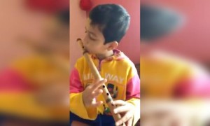 सकाळची सुरुवात असे बासरी वादनाने करावी..!!