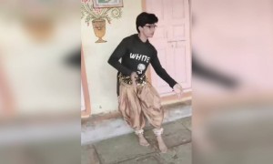 सलाम तुझ्या कलेला ही आपली संस्कृती टीकून आहे ती तुमच्या सारख्या कलाकारांमुळेच..!