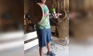 ह्याची लवकर बॉडी बनणार...!!