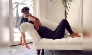 प्रियंका चोप्रा या बाळाच्या मदतीने व्यायाम कसा करत आहे पहा..!!