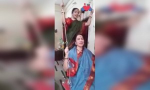 सुख दु:खाचे झोके घेत आनंदानी आयुष्य जगावे ह्या गाण्यातून संदेश देणारा हा माय लेकीचा व्हिडीओ बघा!