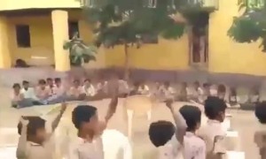 एक आगळीवेगळी संगीत खुर्ची..