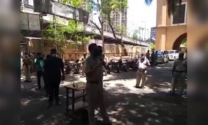 मुंबईच्या प्रत्येक लढाईत मुंबई पोलीसने चांगला लढा दिला आहे कोरोना विरुद्ध सुद्धा ते युद्ध जिंकणारच