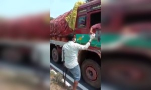 ही व्यक्ती कुठली आहे माहीत नाही. परंतु यांची सेवाभावी मनोवृत्ती आपल्या सर्वांना प्रेरणा देणारी आहे