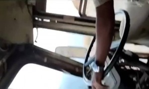 लाल परी आली रोड वरती अडकून पडल्याना सुखरूप घरी पोहचवण्यासाठी..!!