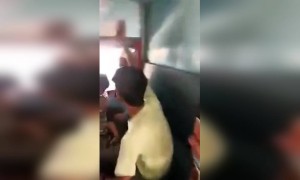 महाराष्ट्रातून निघालेल्या मजुराने मुंबई पोलीस जिंदाबाद म्हणत मानले आभार.