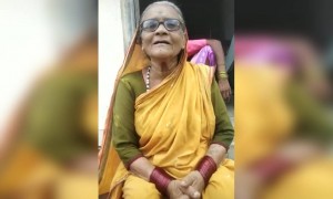 खरंच या आजीचा आवाज खूप सुंदर आहे