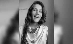 खुप सुंदर उंच माझा झोका