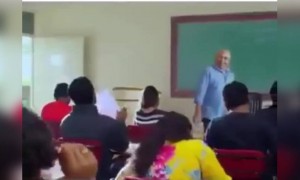 एक्झाम मध्ये तुम्ही अशी कधी कॉपी केला नसेल..!!!