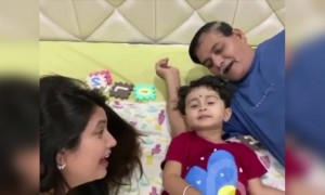 अभिनेत्री प्राजक्ता माळी लॉकडाऊनमध्ये आपल्या कुटूबियांसोबत वेळ घालवत आहे.