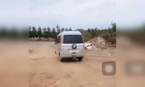 गाडी विकणे आहे.. इच्छूक असल्यास तात्काळ संपर्क करा.