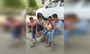 5 दिवस झाले उपाशी आहे हा..!!