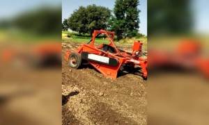 दगडं वेचायची मशीन...