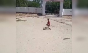 आयुष्यात याच्यासारखी जिद्द असेल तर तुम्ही कुठेच कमी नाही पडणार