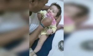 दिवसाची सुरवात या आजोबा नातवाच्या गोड गप्पांनी करुया