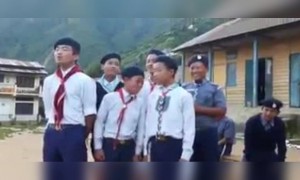 जेव्हा शाळेत मॅडम ग्रुपने गाणं बोलायला सांगायच्या..!!