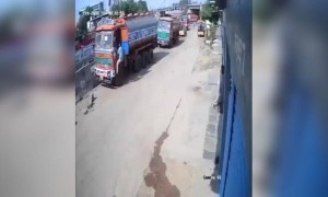 (मनुष्य vs चित्ता vs कुत्रे) काय आहे हा किस्सा ? बघा पूर्ण व्हिडिओ