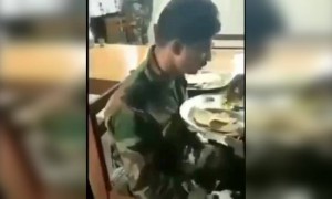 ह्याला म्हणतात मैत्री बघा व्हिडिओ आणि जास्तीत जास्त शेअर करा