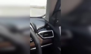 माणुसकी नात्याने या भुकेलेल्याला जेवण, पाणी आणि पैसे देणाऱ्या या भावला सलाम..