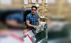 कोरोनाच्या अशा वाईट प्रसंगी सर्वानी सॊबत मिळून चाला हि सांगणारी अतिशय संदर फिल्म share करा